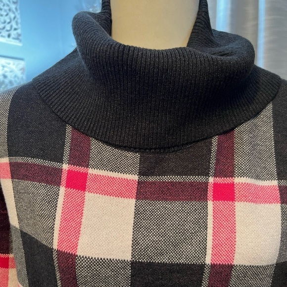 NWT-🩷 TAHARI Women’s Plaid Sweater - Picture 2 of 6